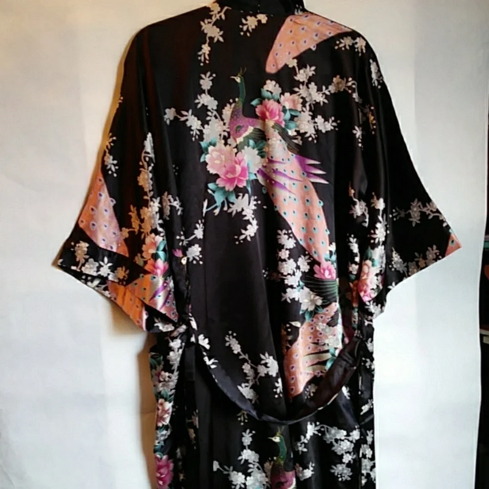Old Shanghai Short Robe - Picture 6 of 8
